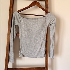 Klassy Network Light Gray Long Sleeve Top